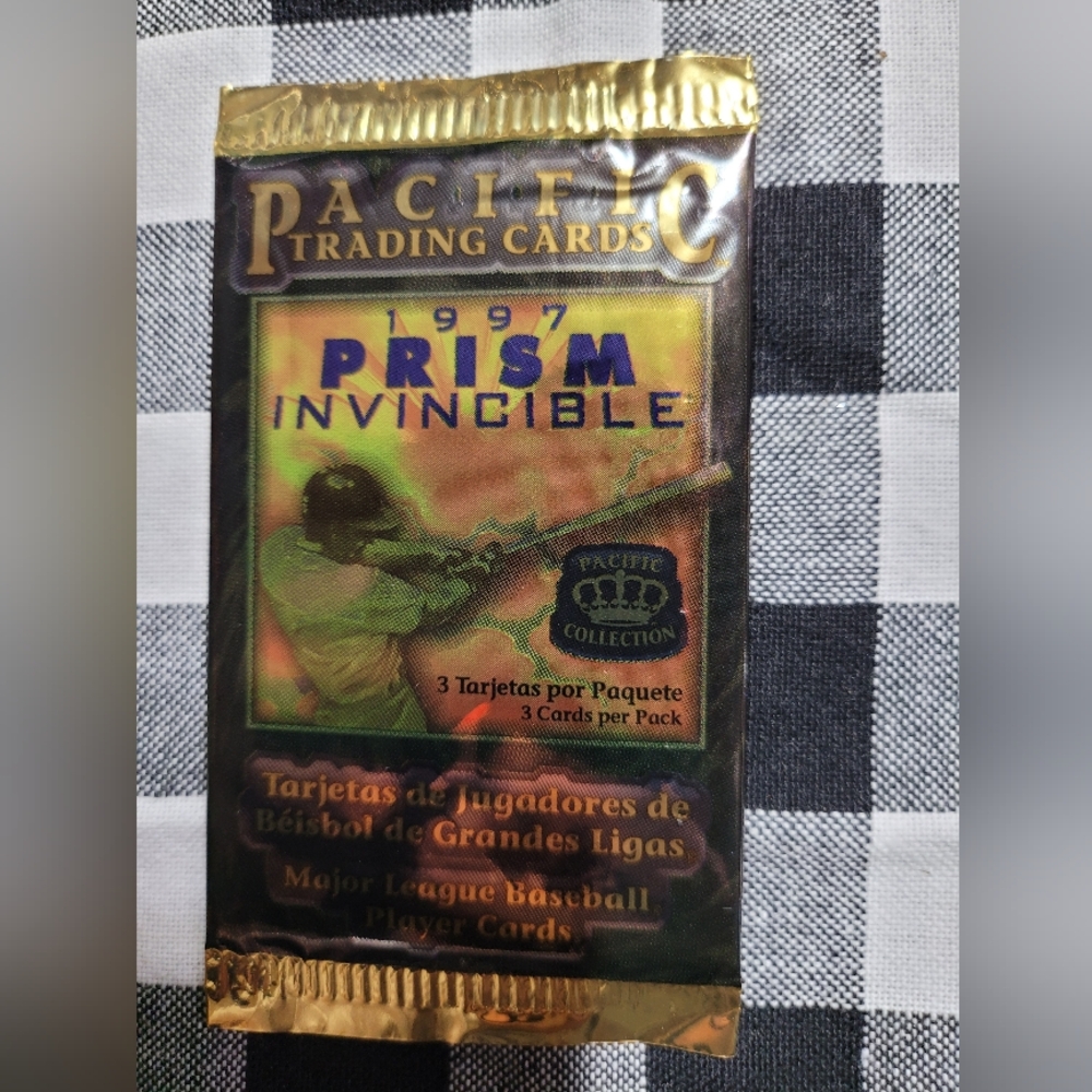 1997 PACIFIC PRISM INVICIABLE BASEBALL NEW FACTORY SEALED UNOPEN UNSEARCH PK(S)